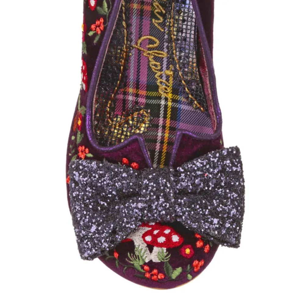 Irregular Choice Forest Forager
