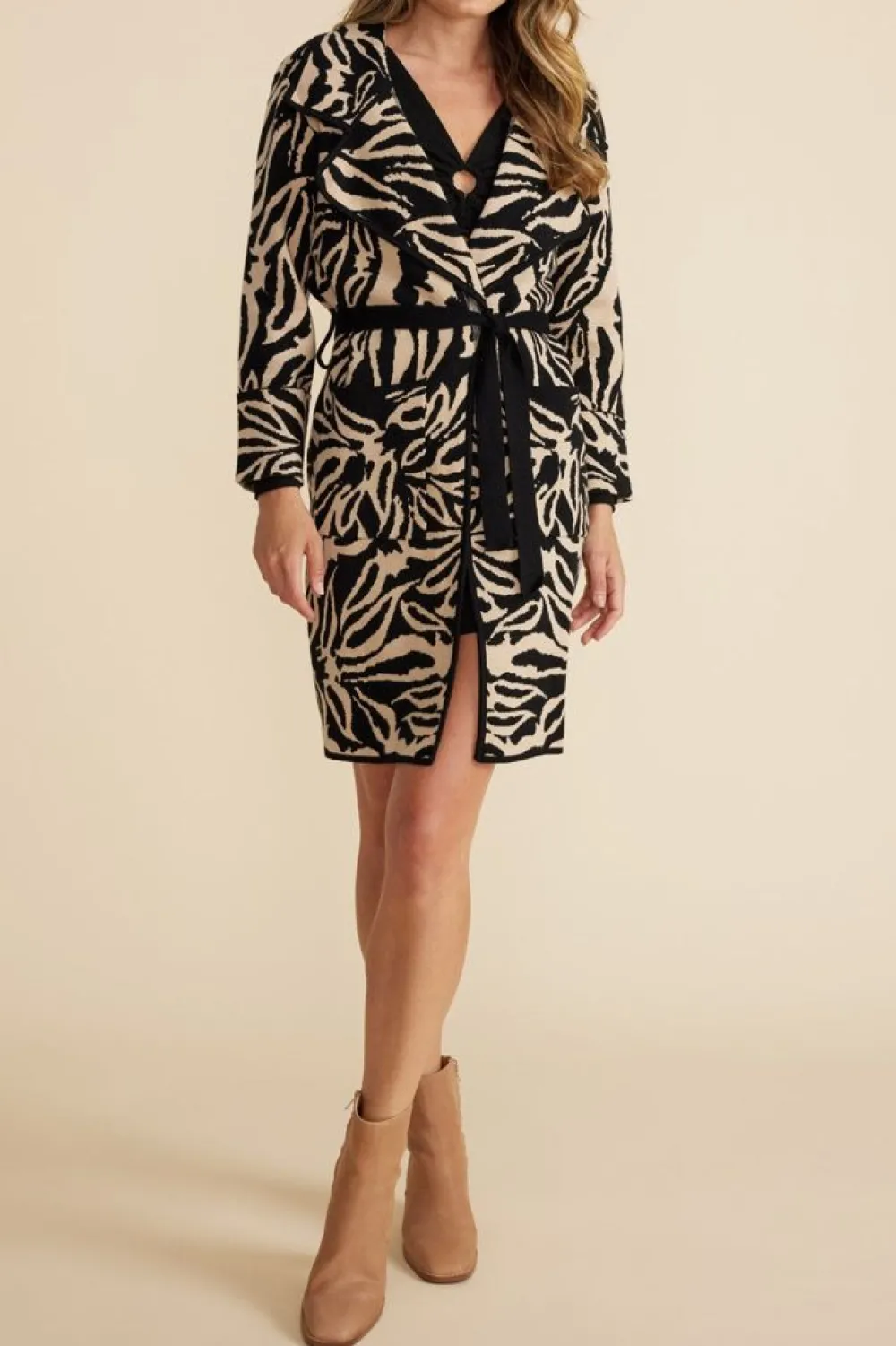 MINKPINK Savannah Intazia Coatigan