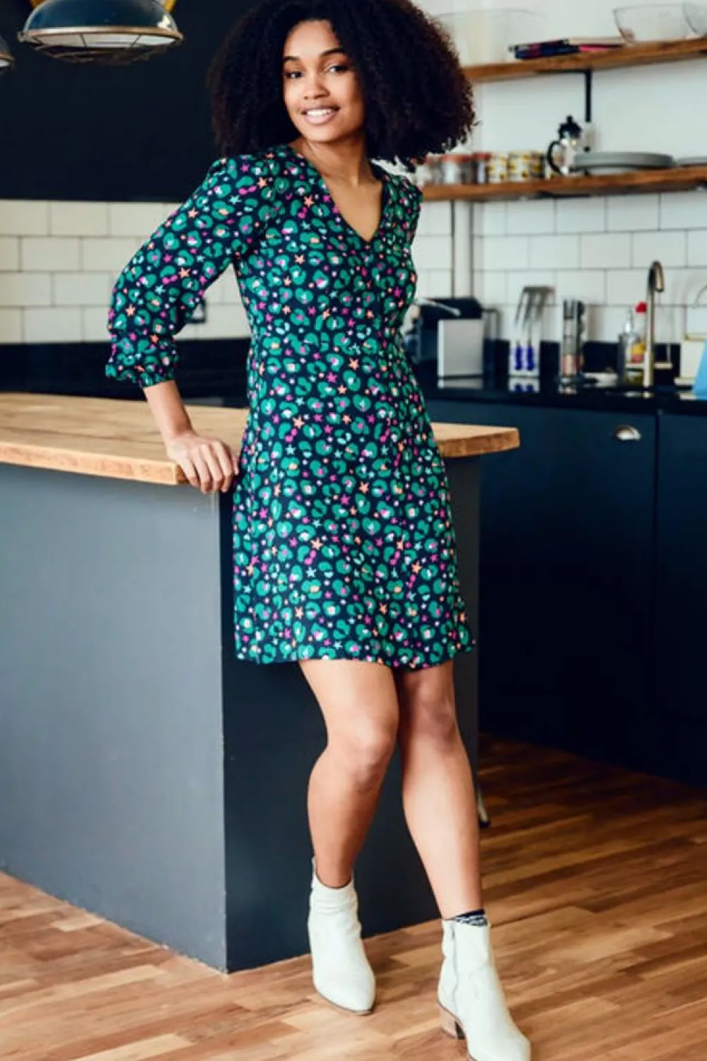 Sugarhill Brighton Natalia Tea Dress - Black/Multi, Star Leopard